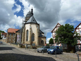 Einrüstung von St. Crescentius an der Südseite (Foto: Karl-Franz Thiede)